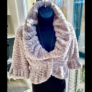 XXI Gray Teddy Bear Cropped Sweater/Shrug/Bolero